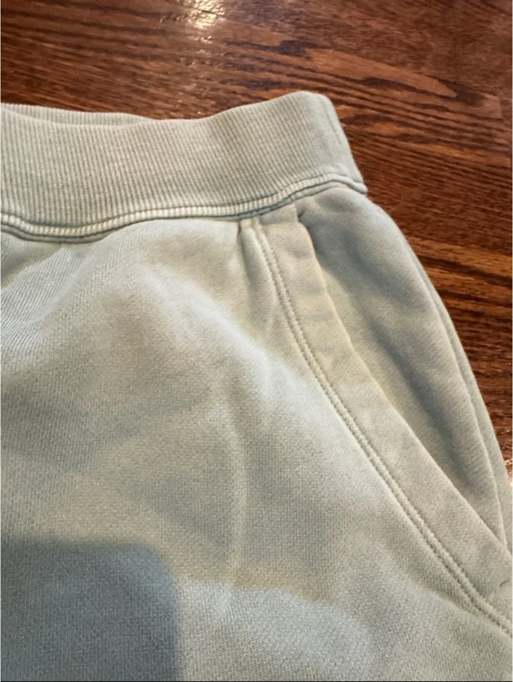 Vineyard Vines Sweatpants in a washed green cotton Men’s Size Small
